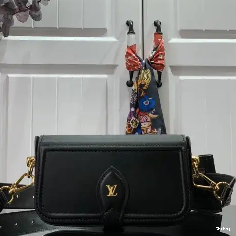 LV 2101SH0039 Bags 0724